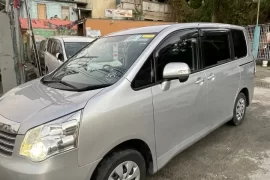 2013 Toyota Noah 