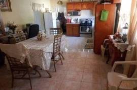 4 Bedrooms, 2 Bathrooms House For Sale