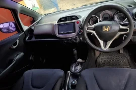 2010 honda fit (Clean)