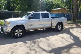 05 Tacoma for sale near Negril $1.5j