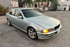 2000 BMW 523i