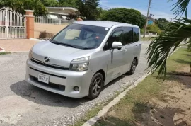 2012 Toyota Voxy