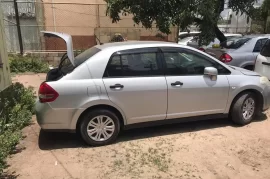 Nissan tiida 2011