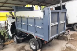 2010 Isuzu Tipper