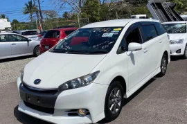 2013 Toyota wish sport