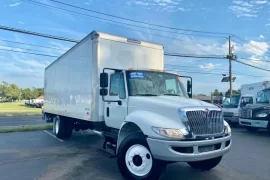 International box truck 