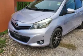 Toyota vitz 2012