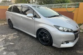 2013 toyota Wish Sport