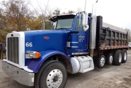 2009 Peterbilt 367 dump truck